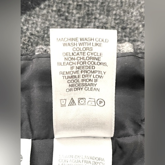 Liz Claiborne Plaid Mini Skirt Size 8 Black Gray Front Patch Pockets Lined Short - Picture 7 of 7